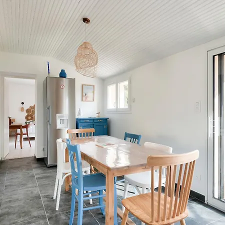Jolie Maison Pour 9, 5 Min De La Longeville-sur-Mer